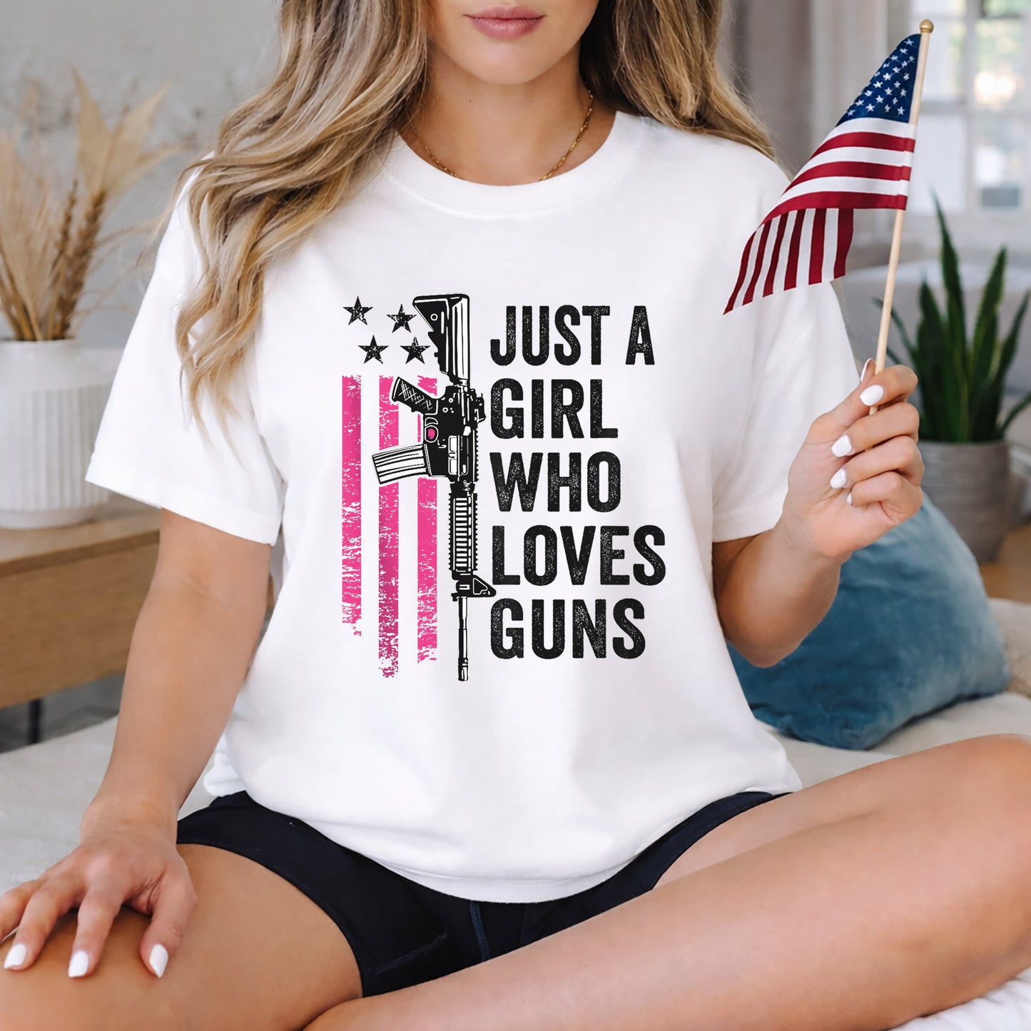 Just a Girl Who Loves Guns – USA Girls – Unisex Tshirt Gildan / Tshirt Comfort / V-neck/ Hoodie / Sweatshirt